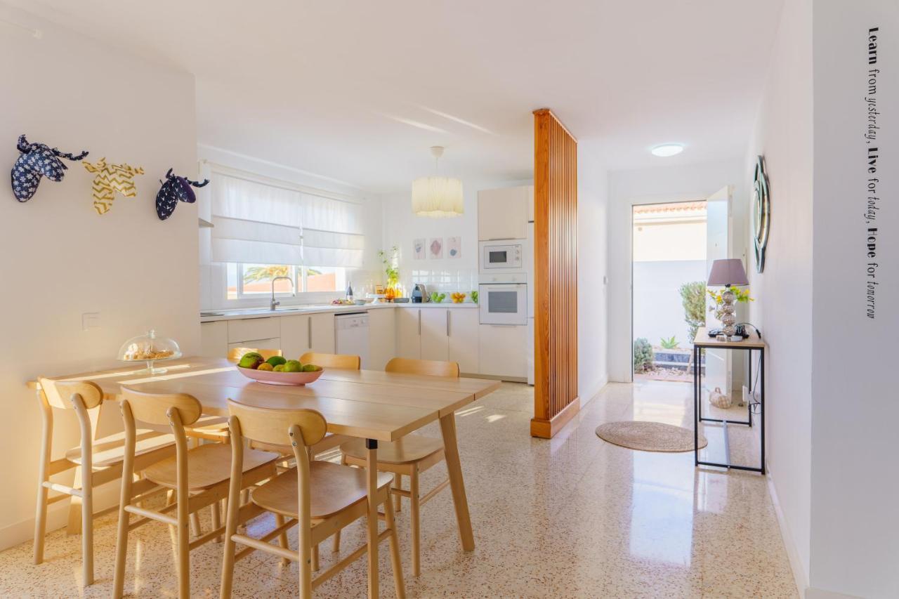 Iris 8 House Βίλα Puntillo Del Sol Εξωτερικό φωτογραφία